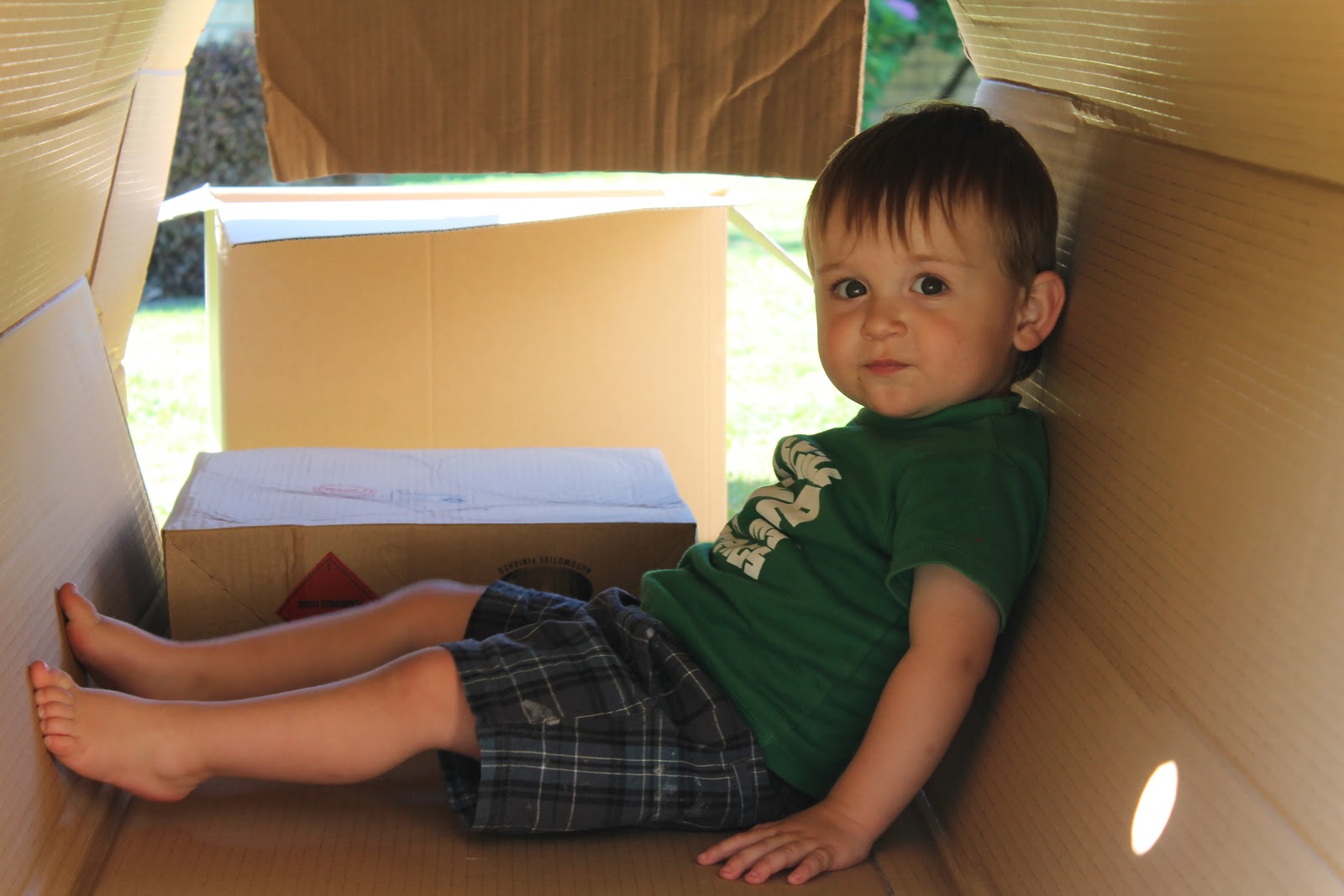 Why DO kids prefer playing with boxes to the Christmas ...
